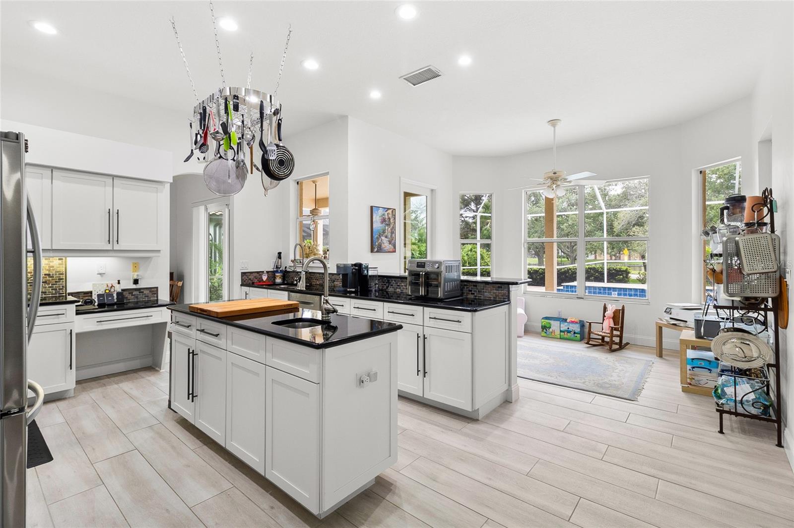 Image 20 of 59 For 4815 Queen Palm Terrace Ne