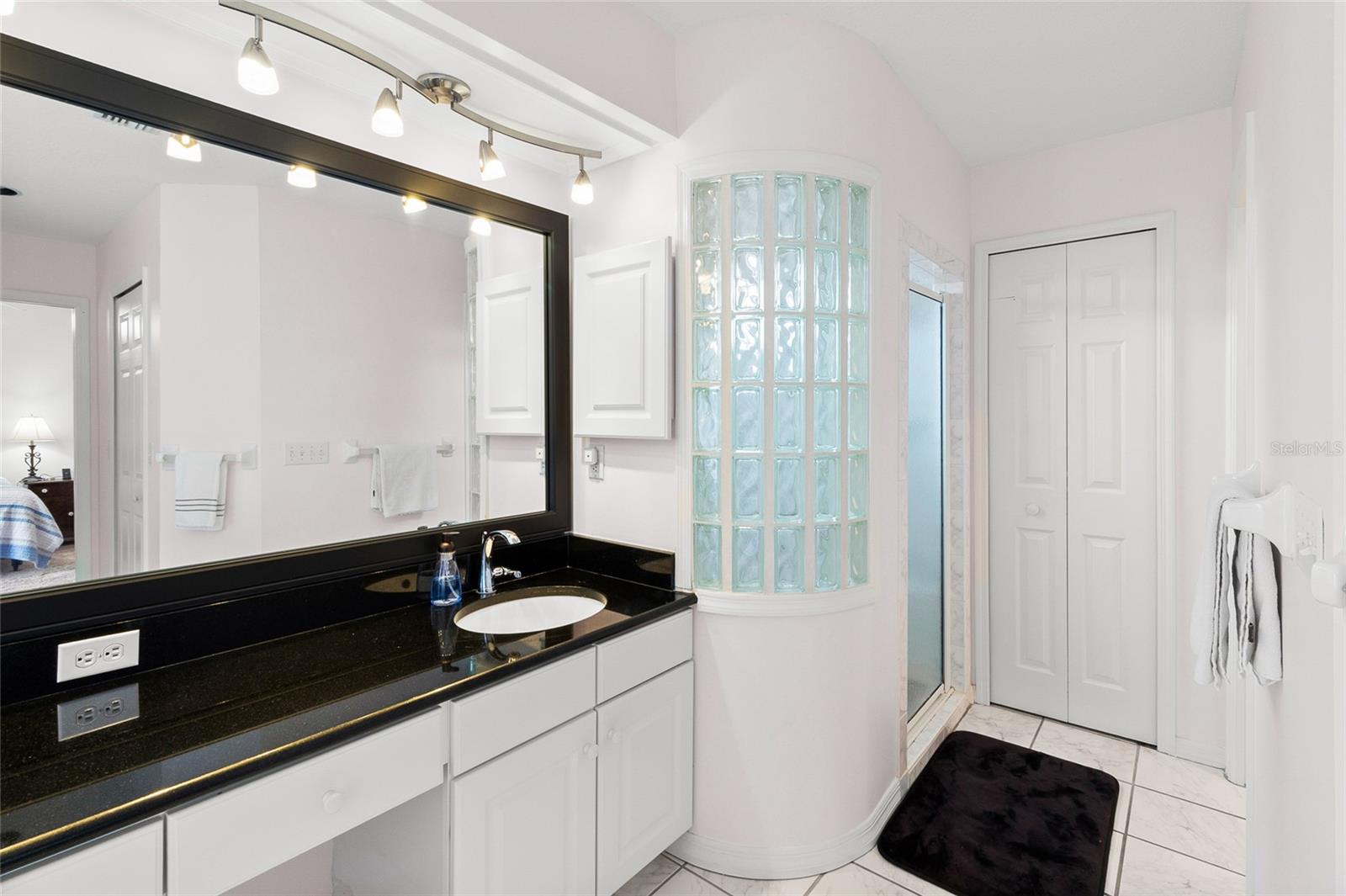 Image 35 of 59 For 4815 Queen Palm Terrace Ne