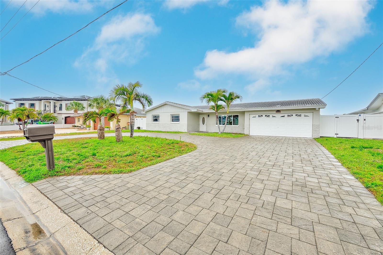 Details for 5434 Oakhurst Drive, SEMINOLE, FL 33772