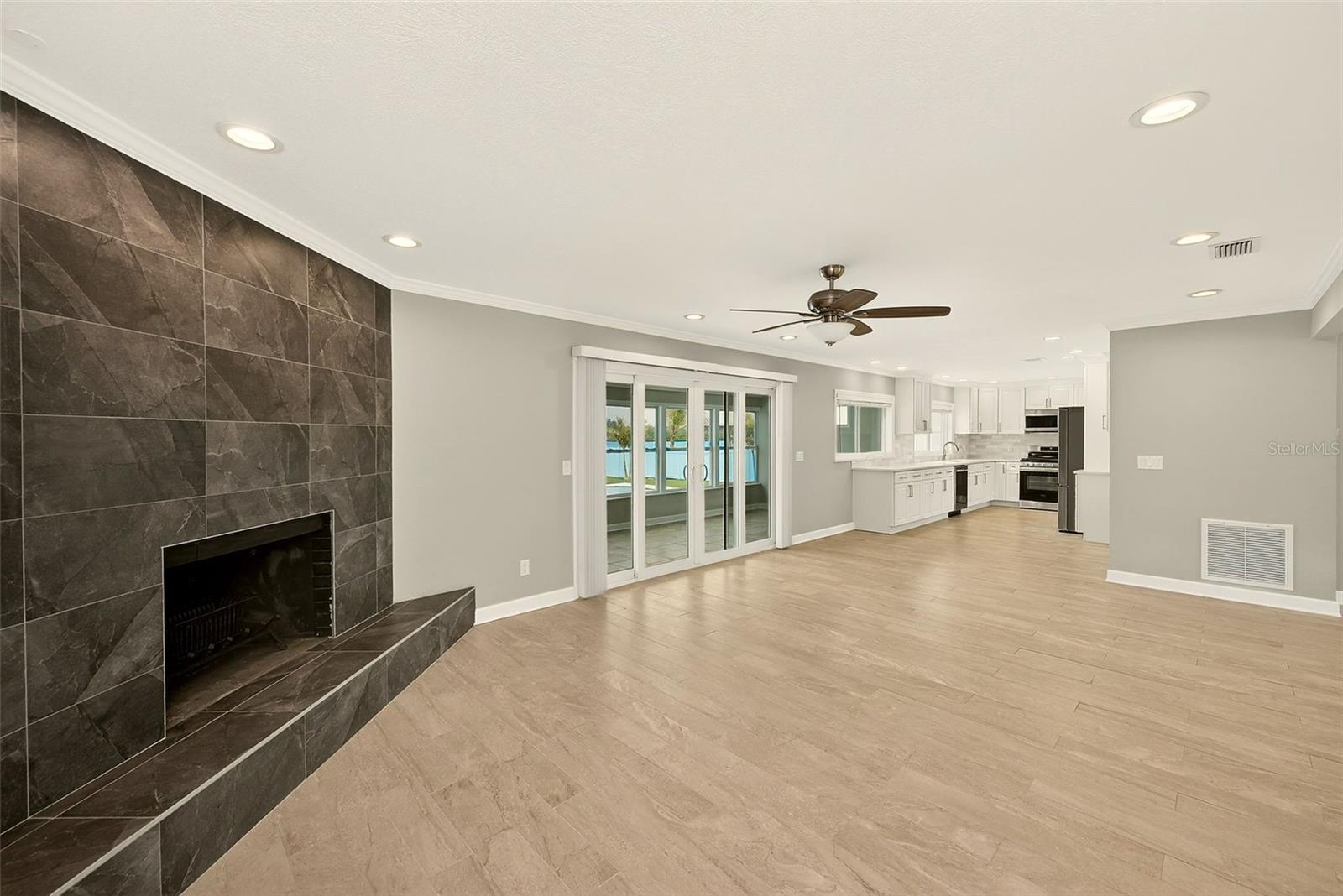 Image 10 of 49 For 5434 Oakhurst Drive