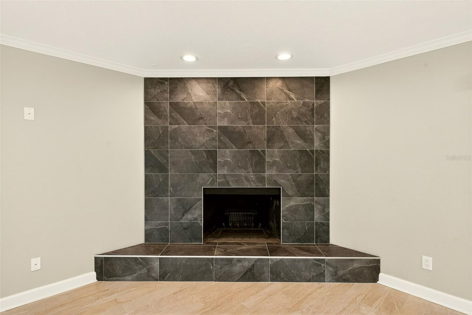 Image 11 of 49 For 5434 Oakhurst Drive