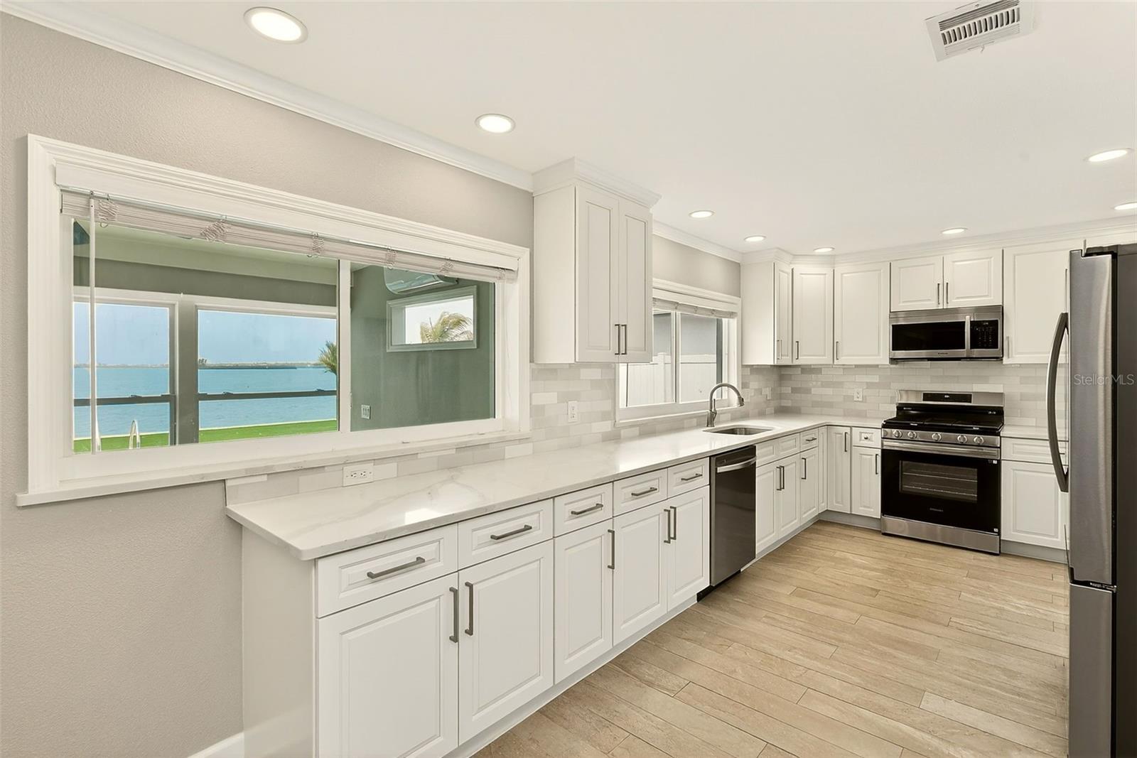 Image 13 of 49 For 5434 Oakhurst Drive