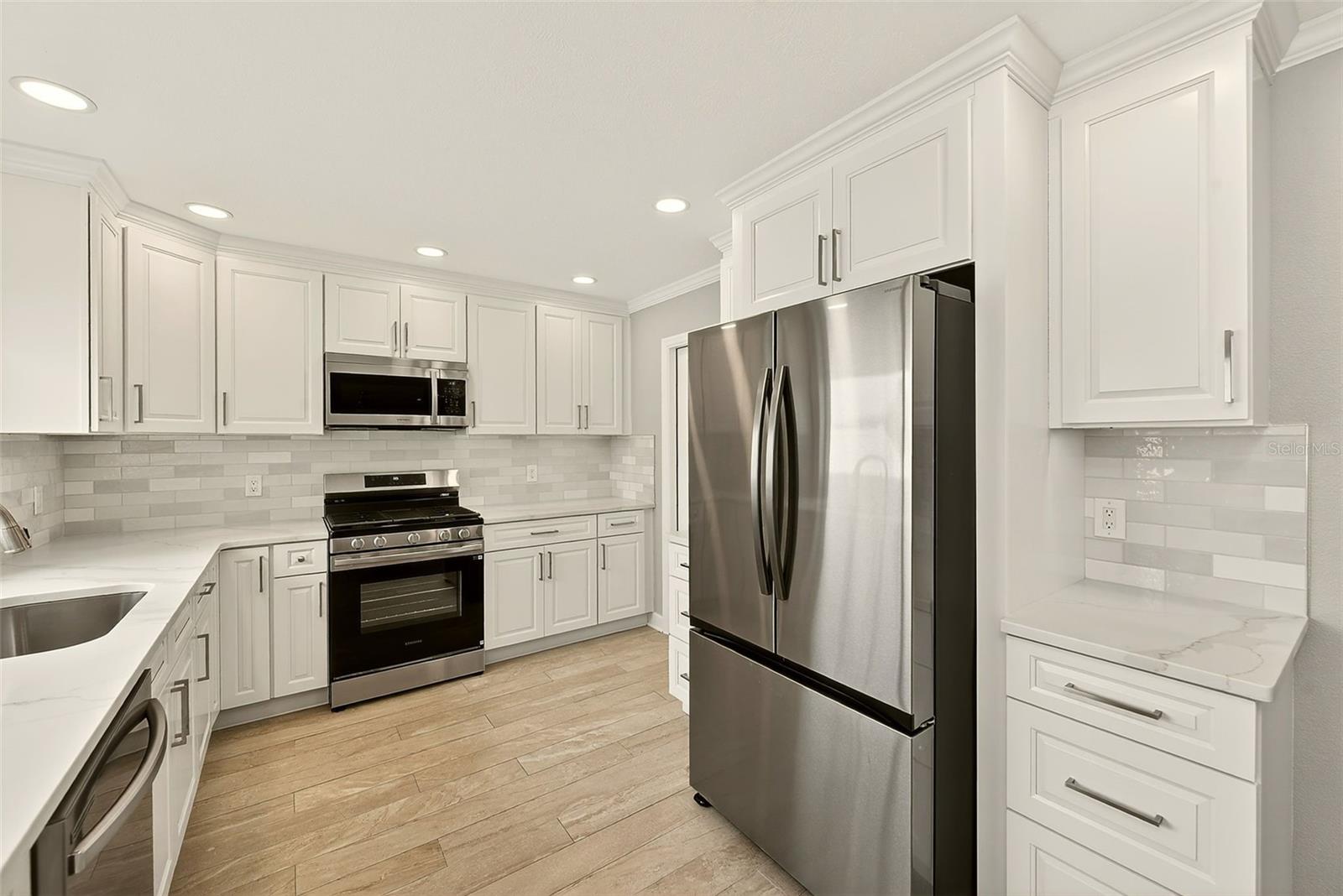 Image 14 of 49 For 5434 Oakhurst Drive