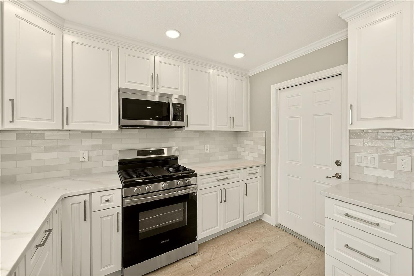 Image 17 of 49 For 5434 Oakhurst Drive