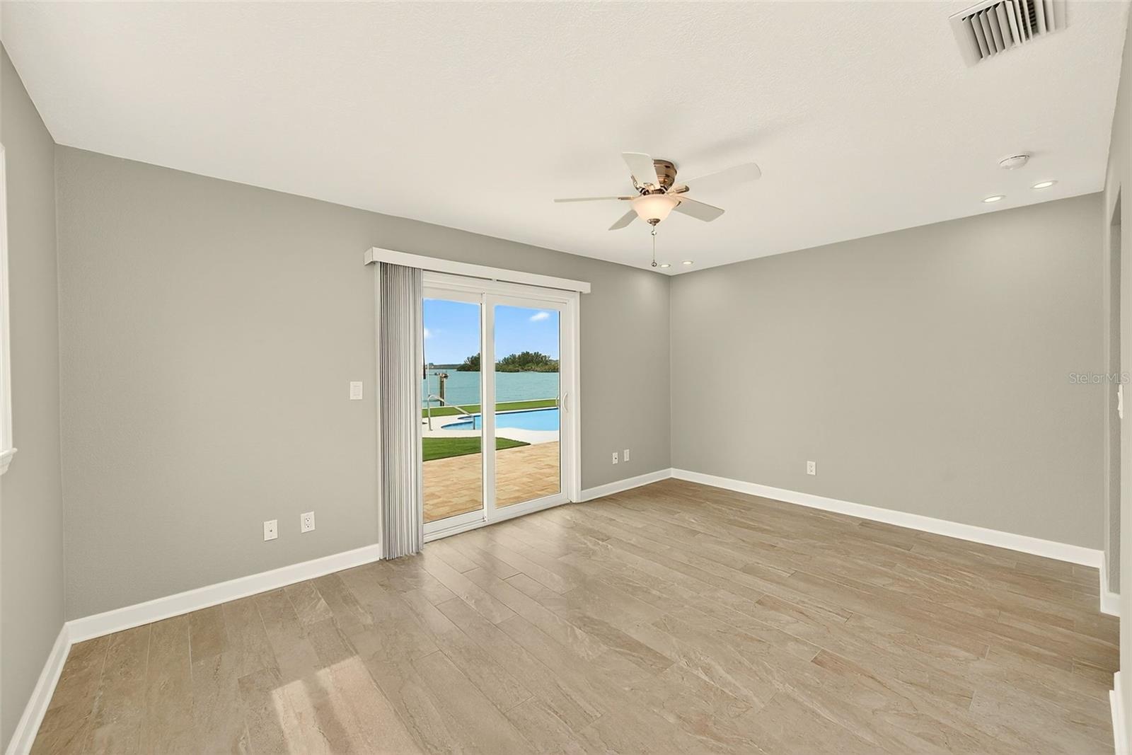 Image 19 of 49 For 5434 Oakhurst Drive