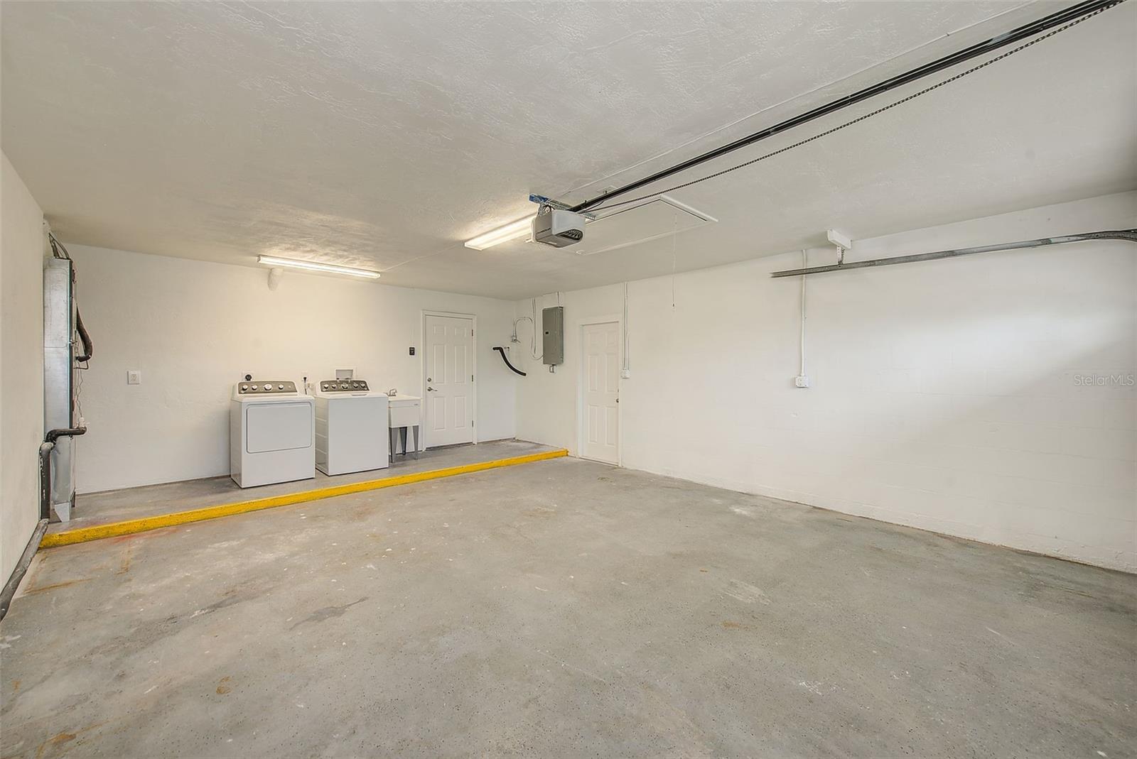 Image 32 of 49 For 5434 Oakhurst Drive