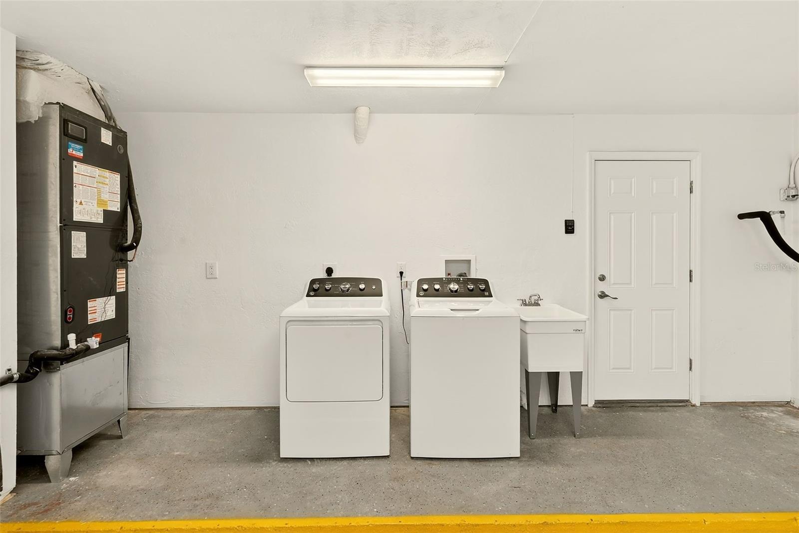 Image 33 of 49 For 5434 Oakhurst Drive