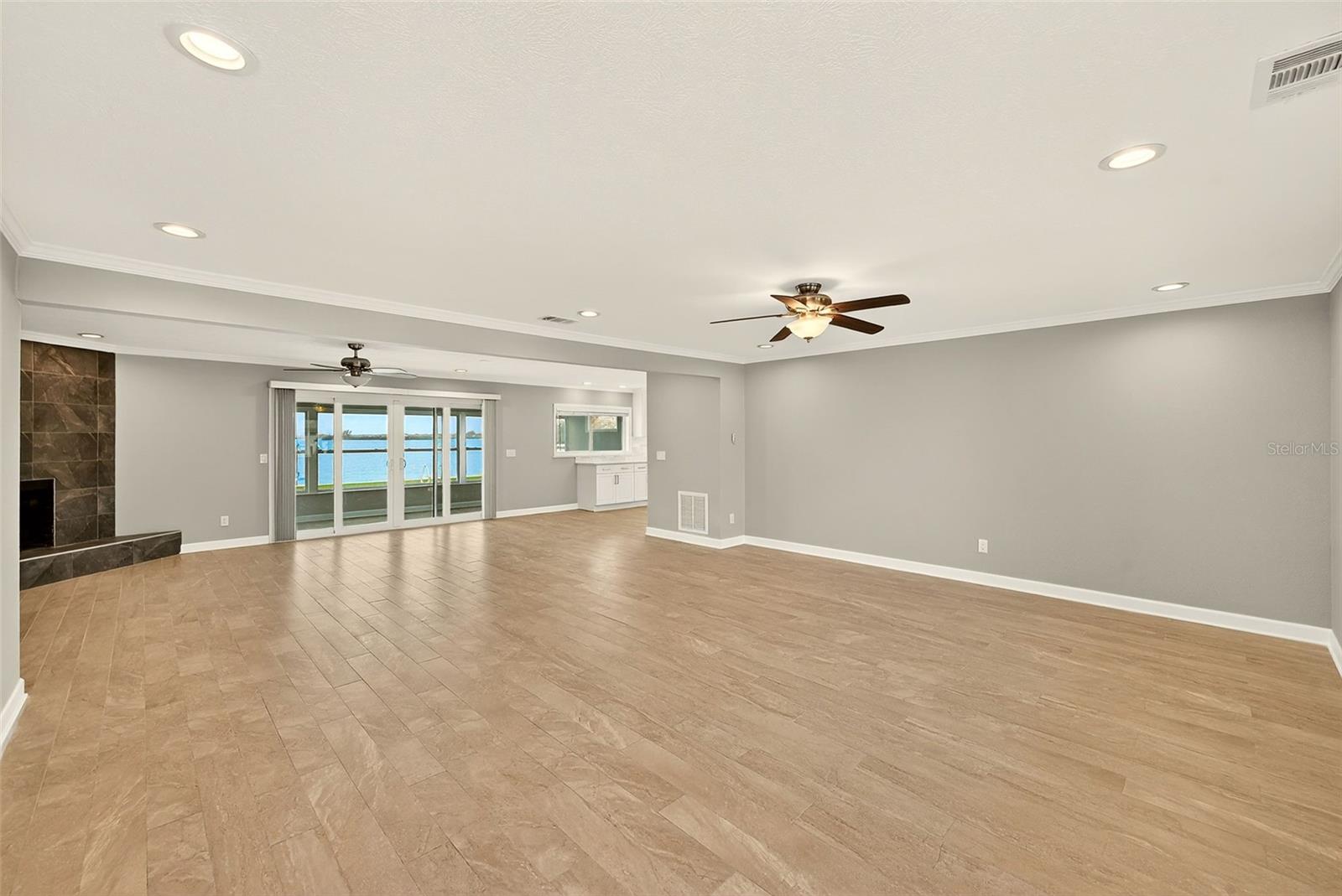 Image 5 of 49 For 5434 Oakhurst Drive