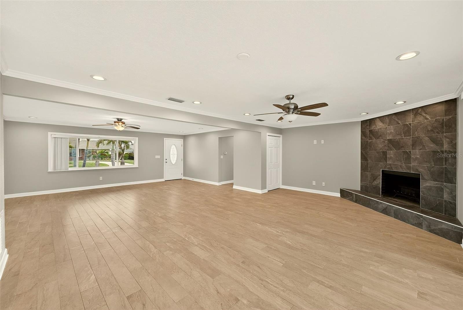 Image 9 of 49 For 5434 Oakhurst Drive