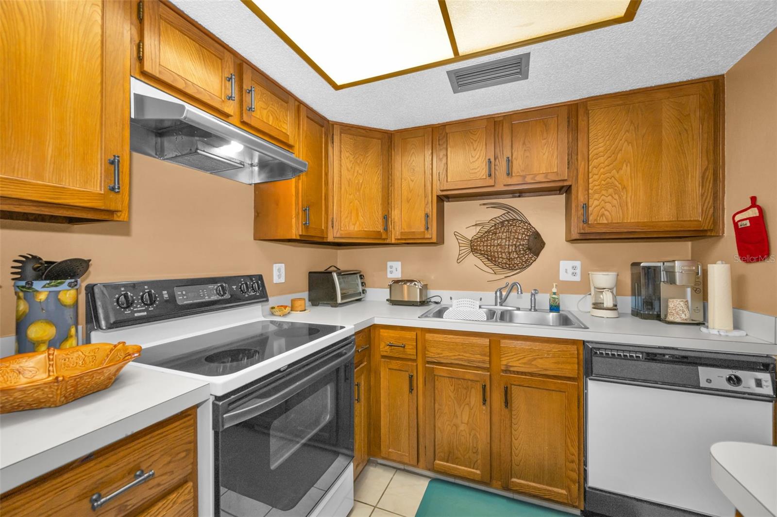 Image 17 of 48 For 2700 Bayshore Boulevard 6107