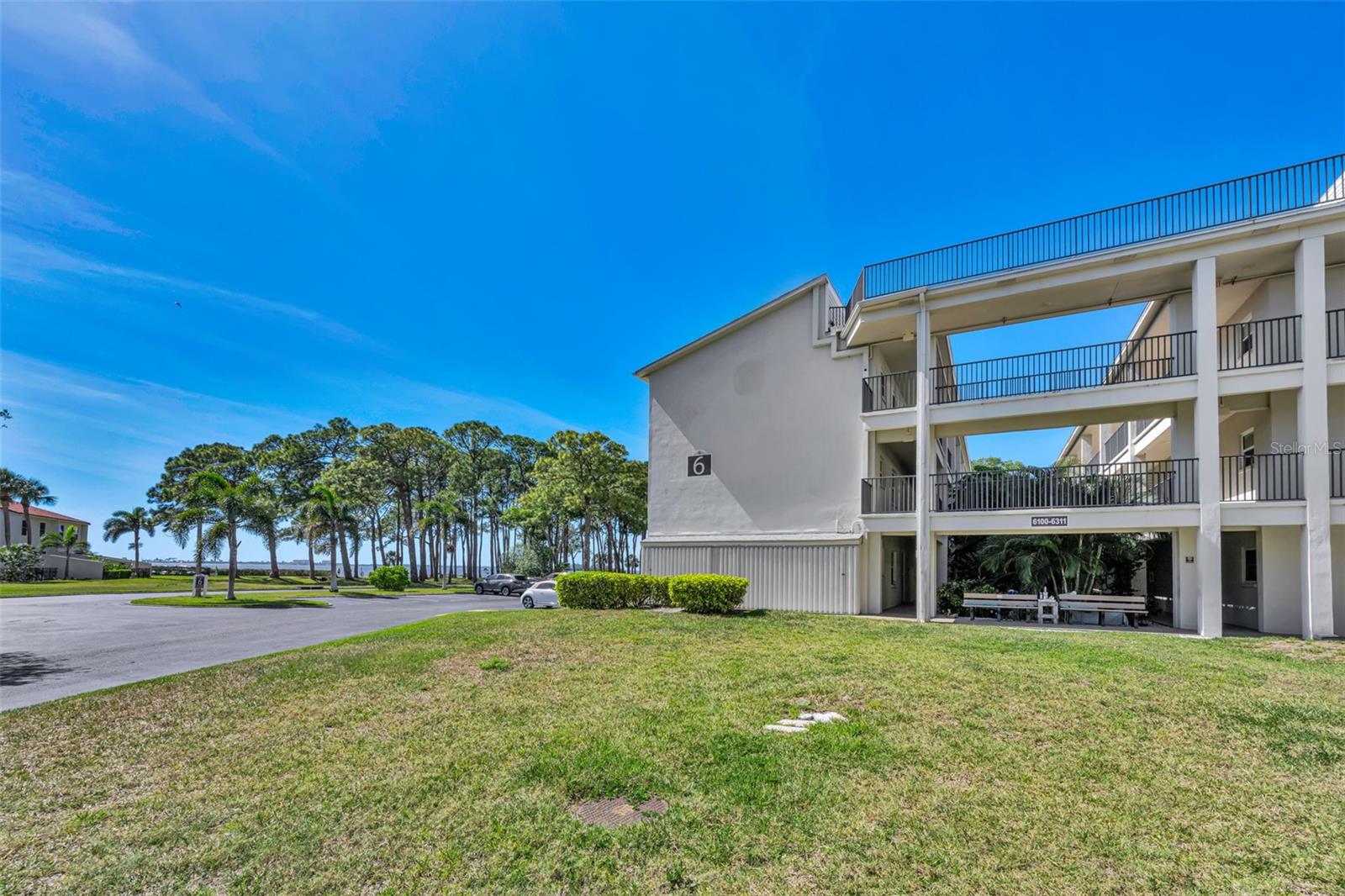 Image 2 of 48 For 2700 Bayshore Boulevard 6107