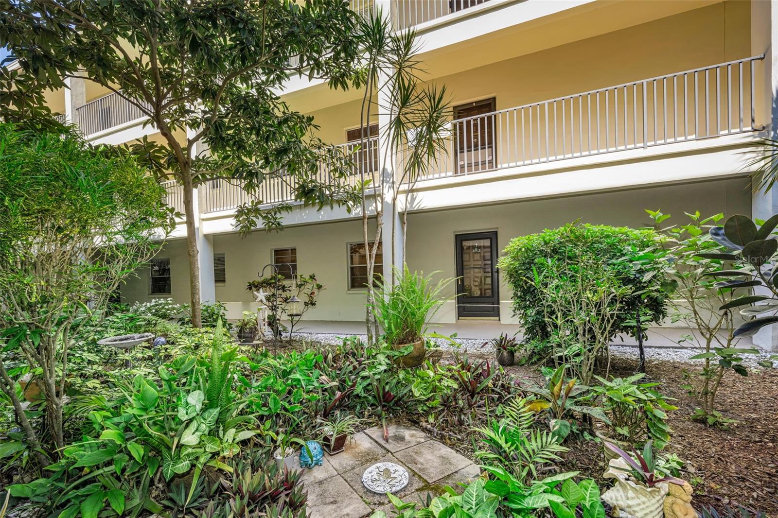 Image 3 of 48 For 2700 Bayshore Boulevard 6107