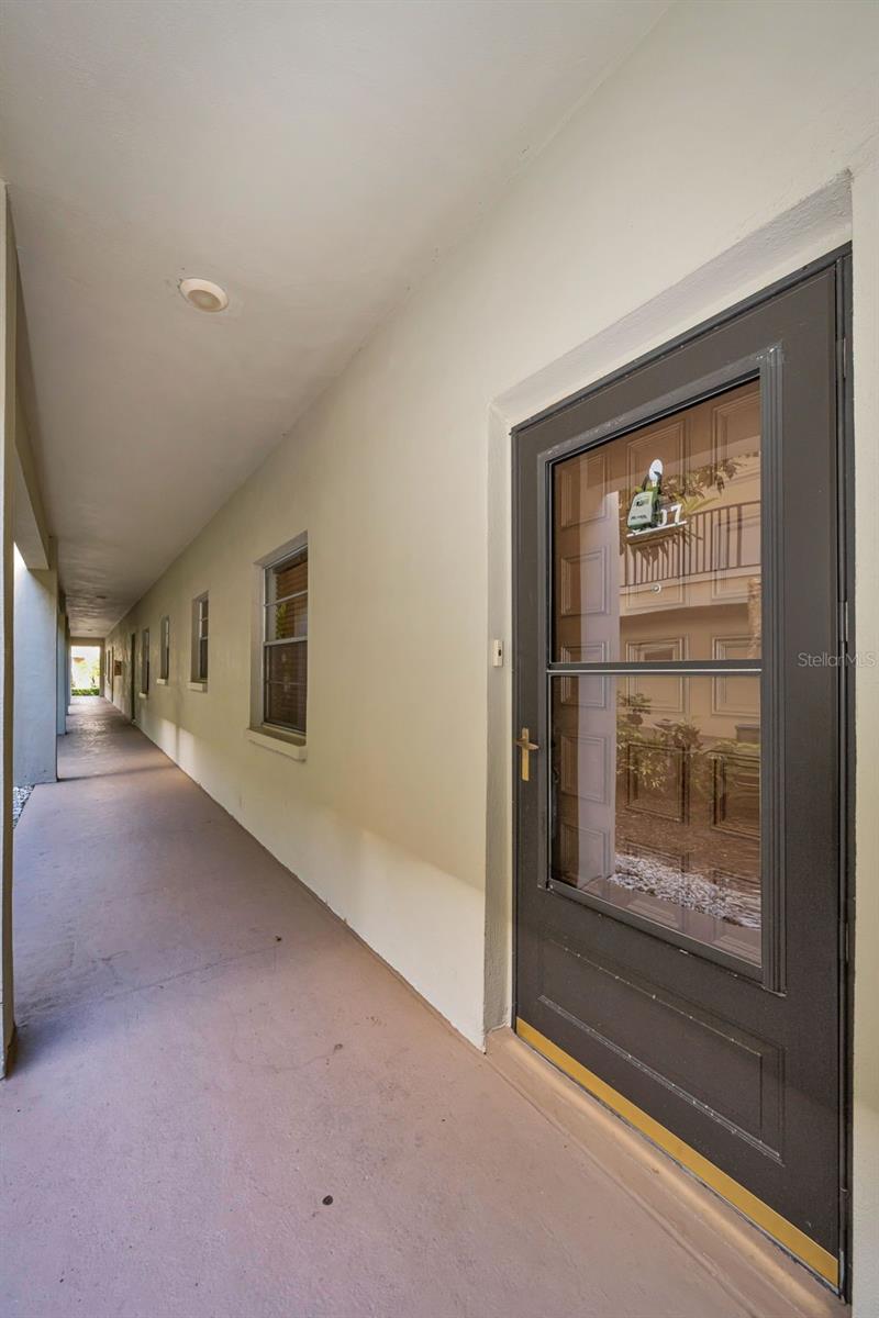 Image 4 of 48 For 2700 Bayshore Boulevard 6107