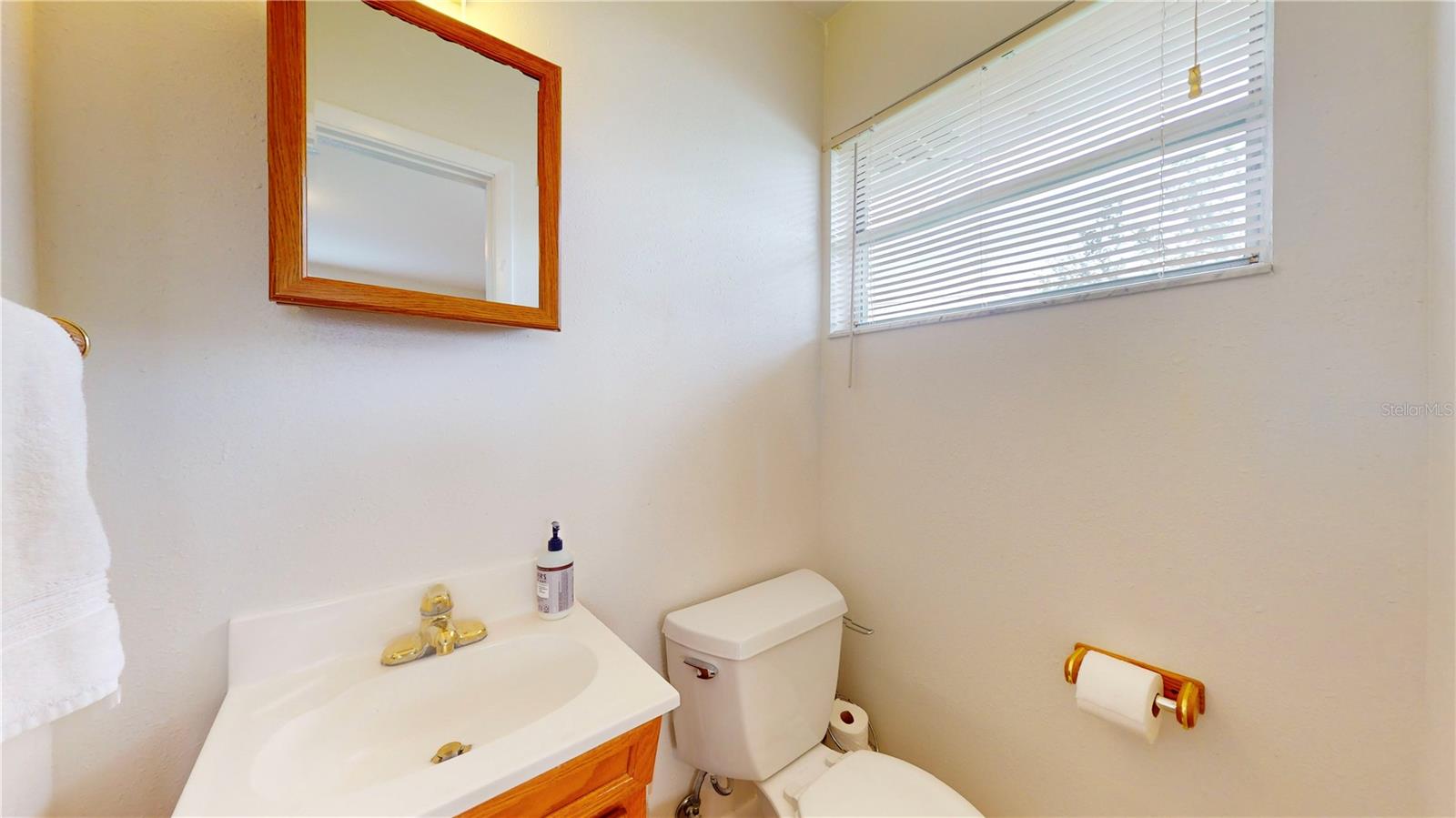 Image 13 of 26 For 4728 Bay Avenue