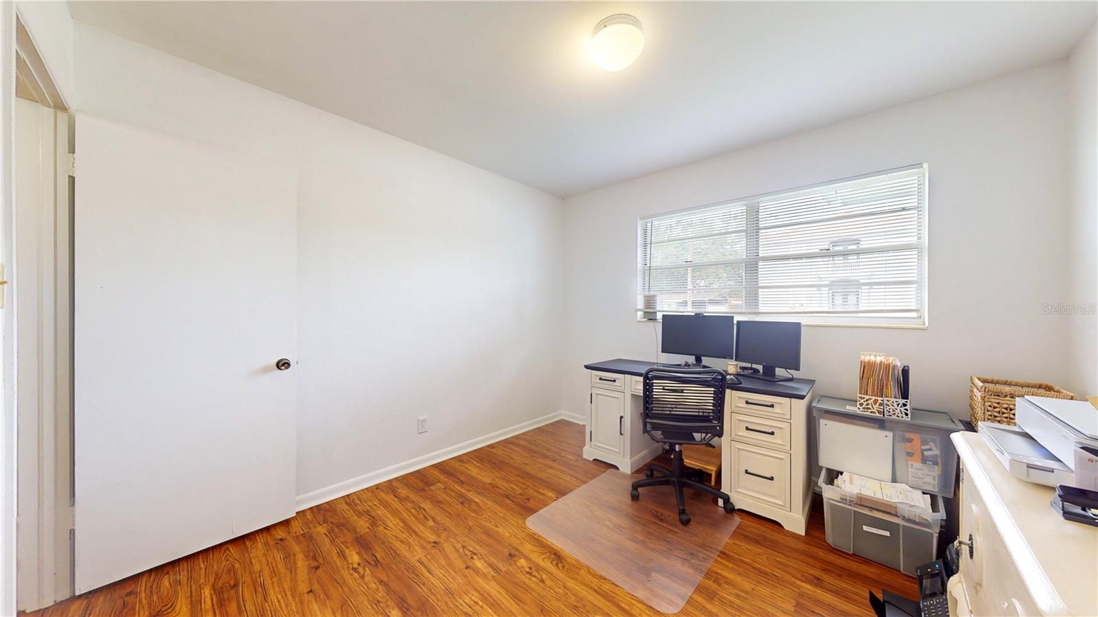 Image 19 of 26 For 4728 Bay Avenue