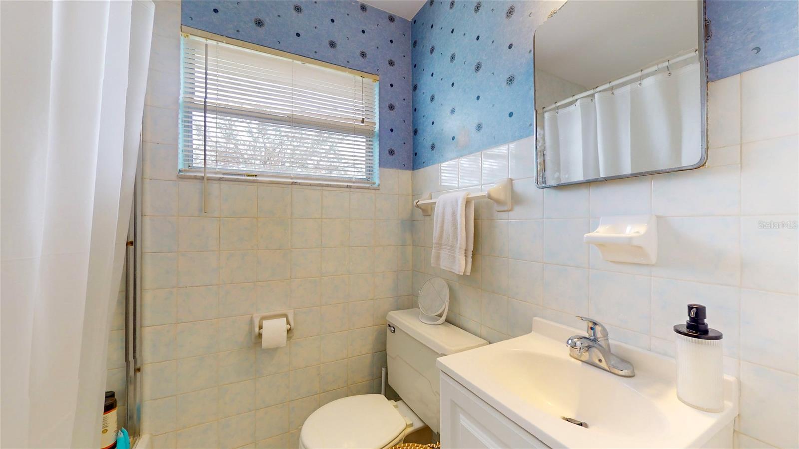 Image 20 of 26 For 4728 Bay Avenue