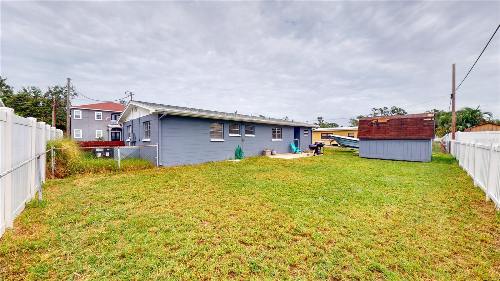 Image 24 of 26 For 4728 Bay Avenue