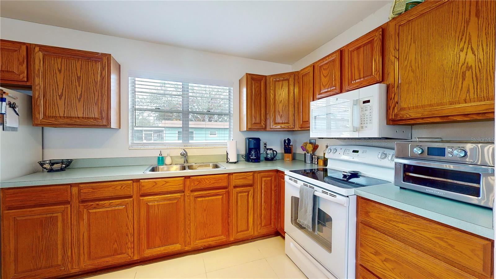 Image 6 of 26 For 4728 Bay Avenue