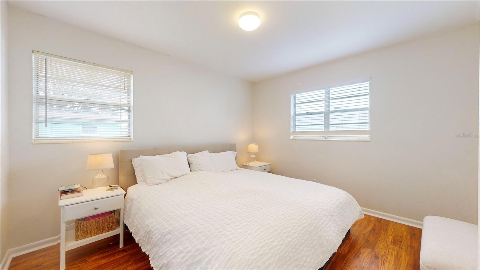 Image 9 of 26 For 4728 Bay Avenue