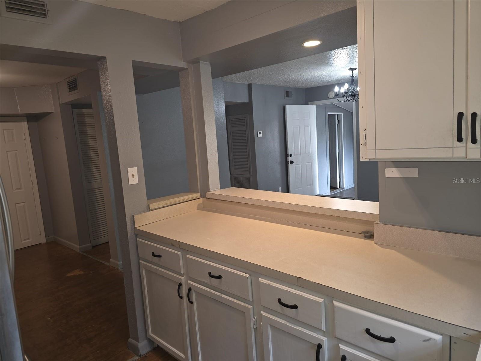 Image 6 of 15 For 3022 Deleuil Avenue