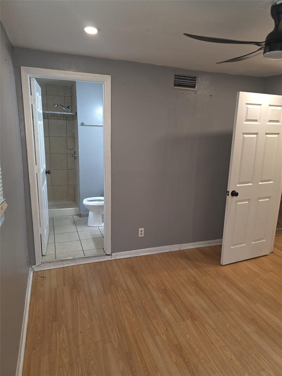 Image 8 of 15 For 3022 Deleuil Avenue