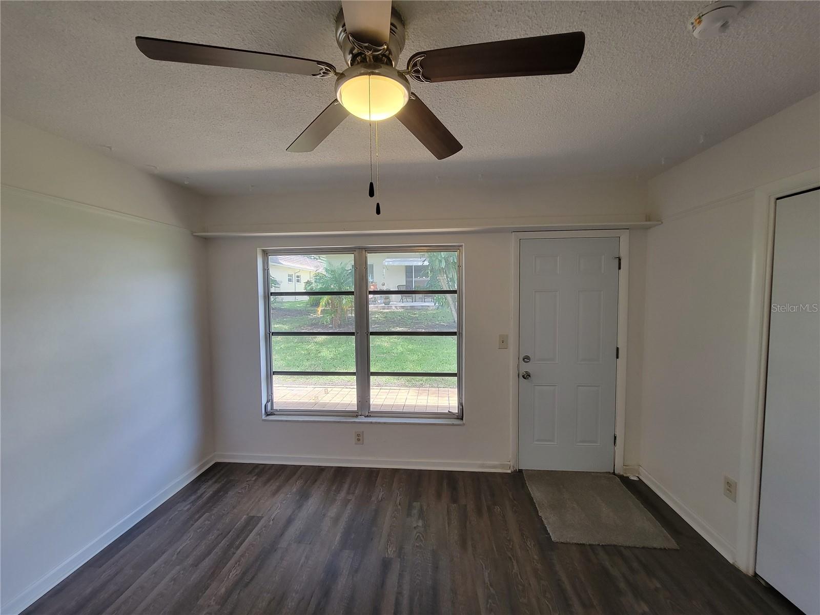 Image 10 of 25 For 1657 Lake Avenue 3