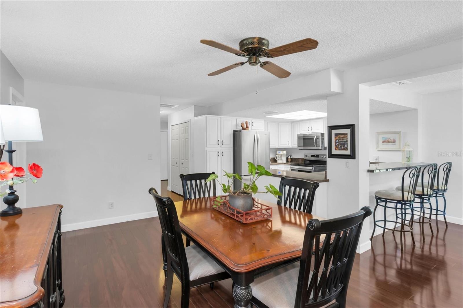 Image 15 of 49 For 25 Harbor Woods Circle