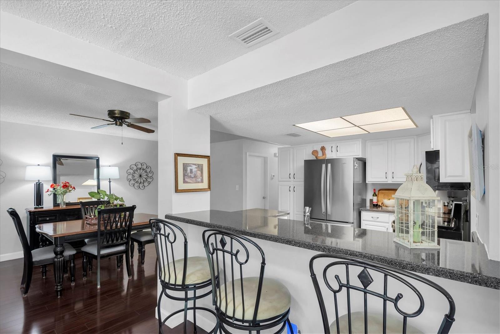 Image 16 of 49 For 25 Harbor Woods Circle