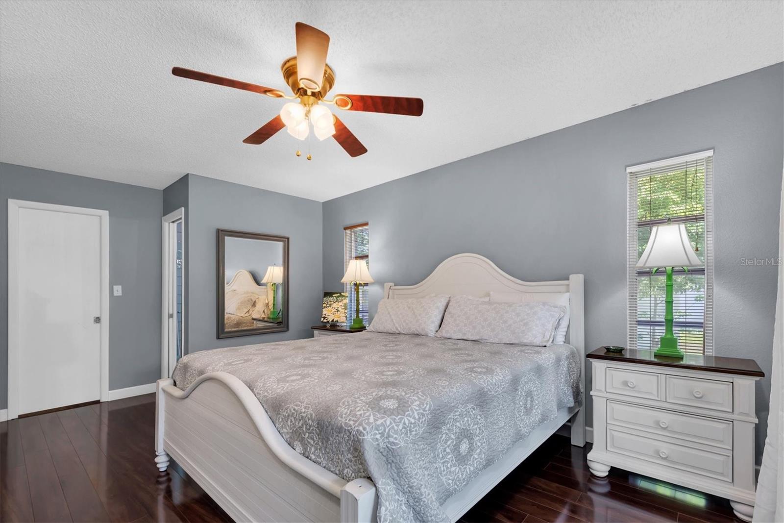 Image 24 of 49 For 25 Harbor Woods Circle