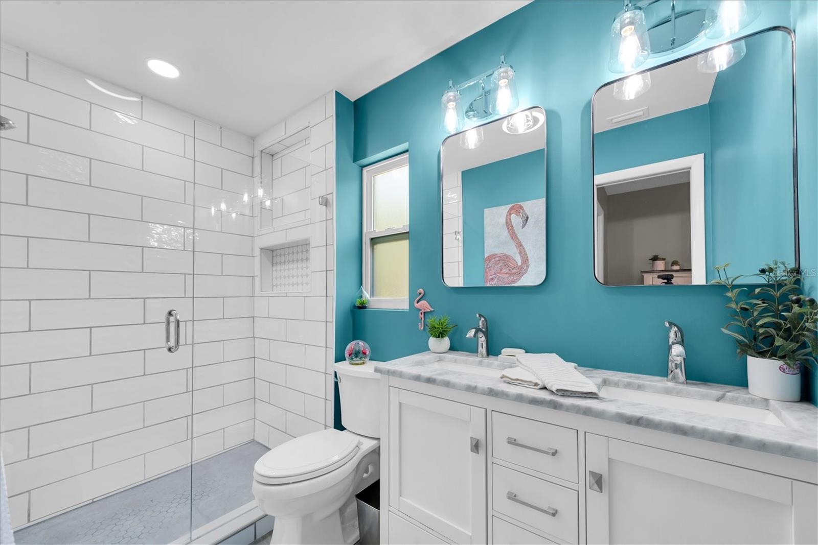 Image 27 of 49 For 25 Harbor Woods Circle