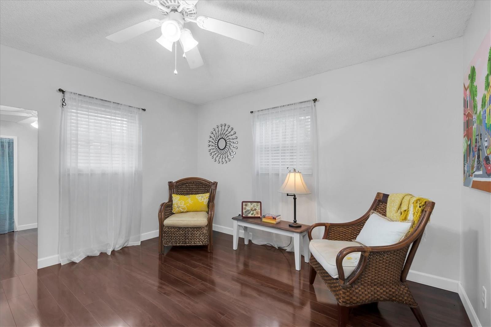 Image 32 of 49 For 25 Harbor Woods Circle