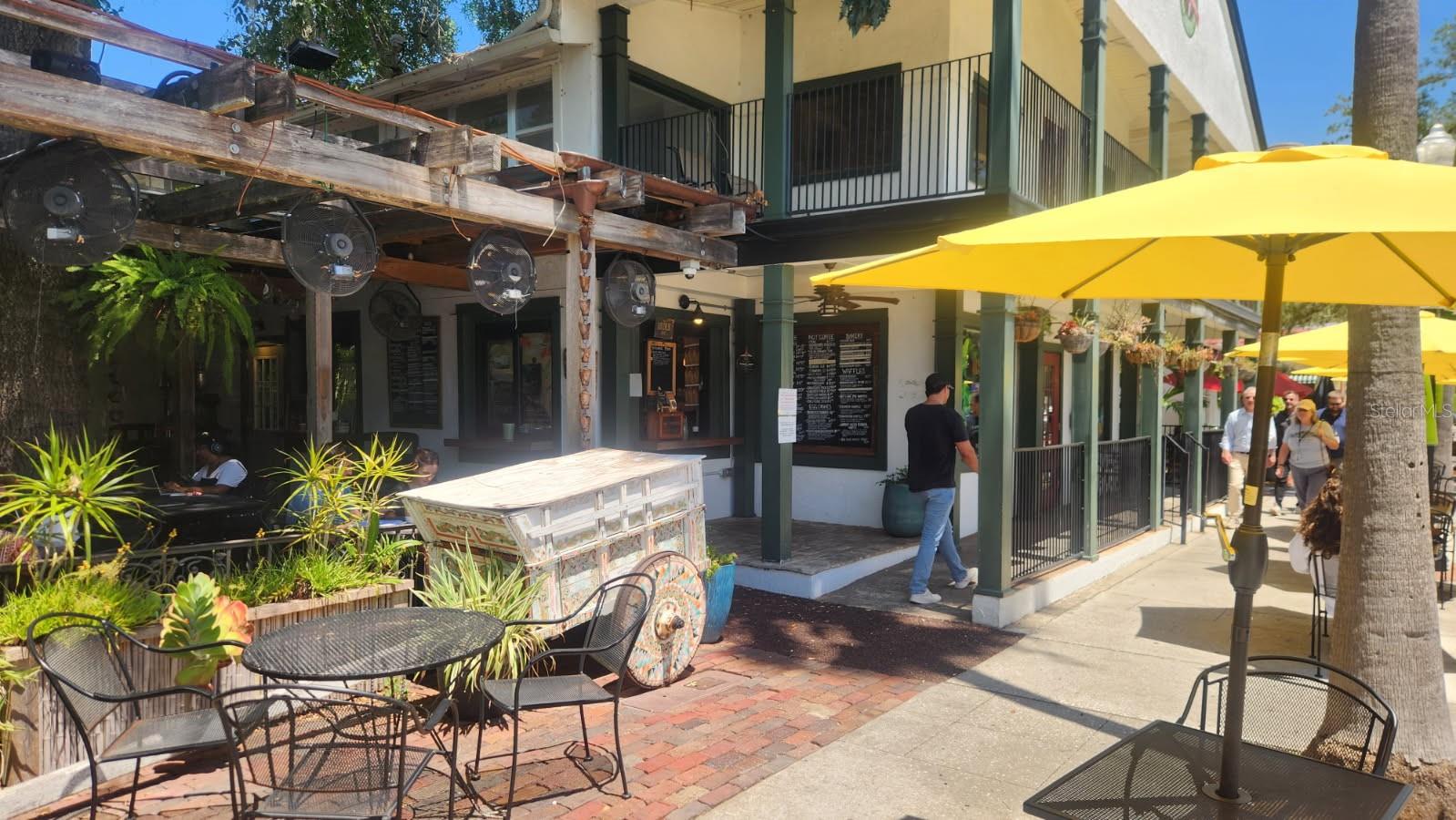 Image 46 of 49 For 25 Harbor Woods Circle