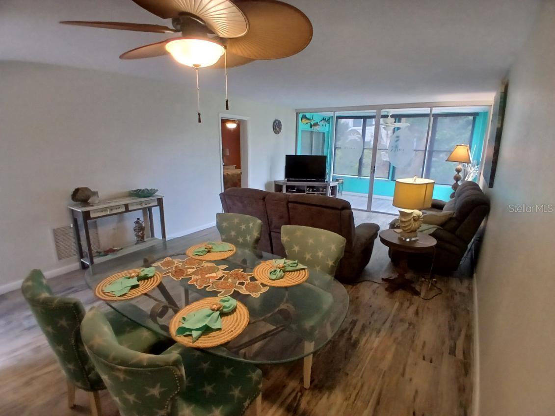 Image 13 of 49 For 10350 Imperial Point Drive W 8