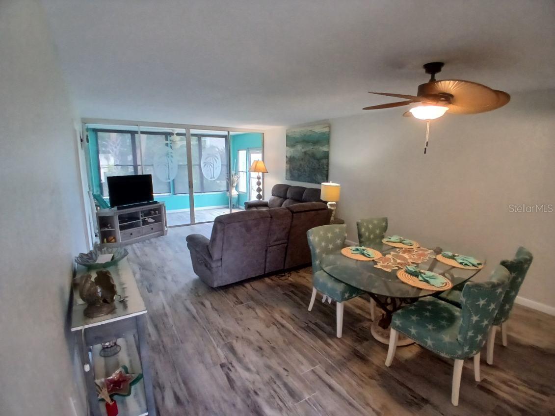 Image 14 of 49 For 10350 Imperial Point Drive W 8