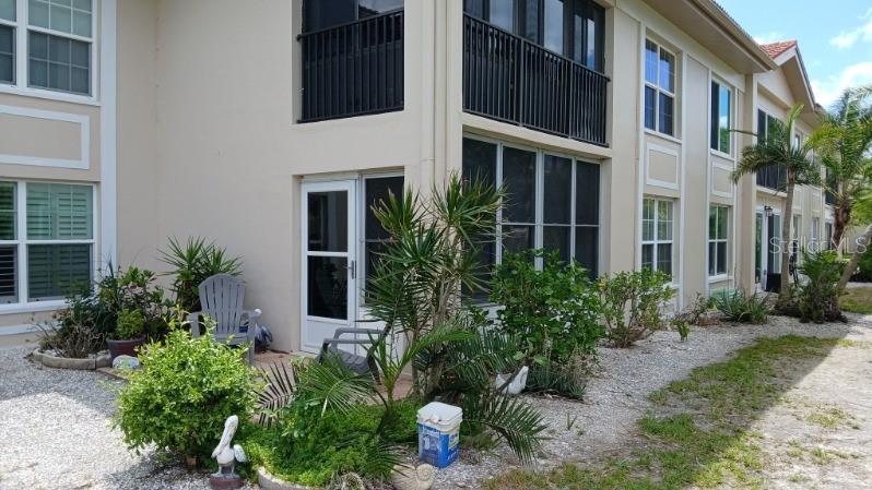 Image 24 of 49 For 10350 Imperial Point Drive W 8