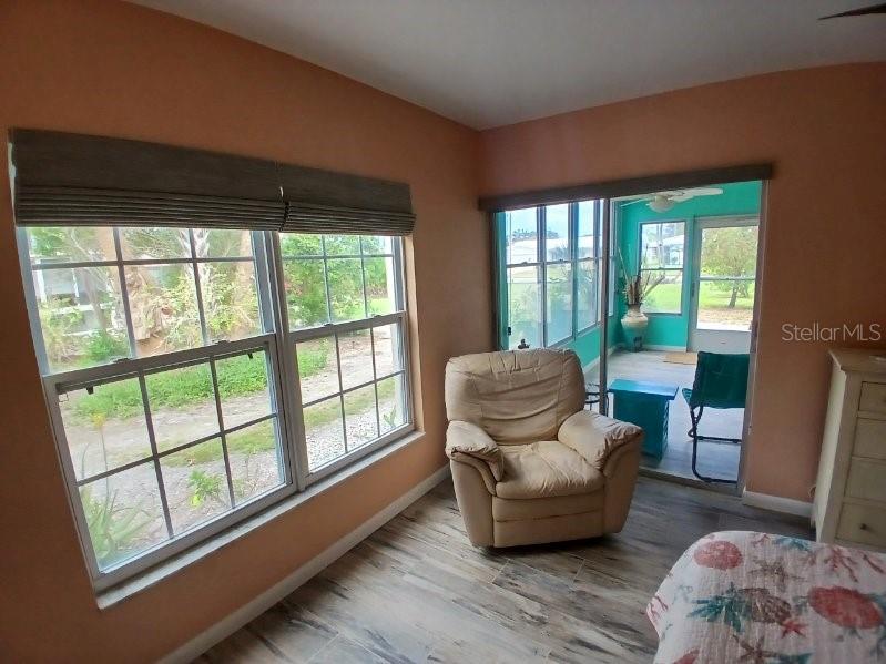 Image 28 of 49 For 10350 Imperial Point Drive W 8