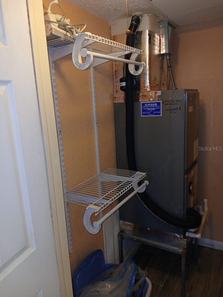 Image 30 of 49 For 10350 Imperial Point Drive W 8