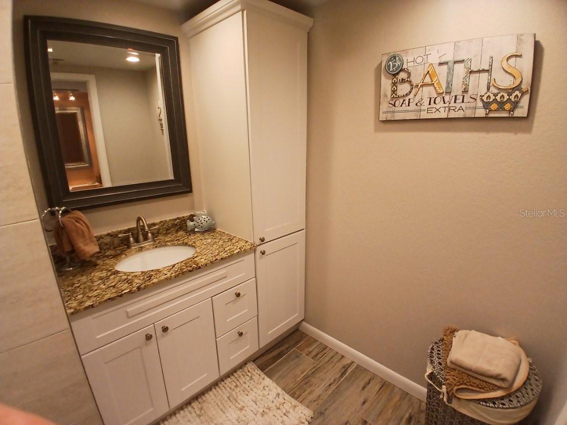 Image 33 of 49 For 10350 Imperial Point Drive W 8