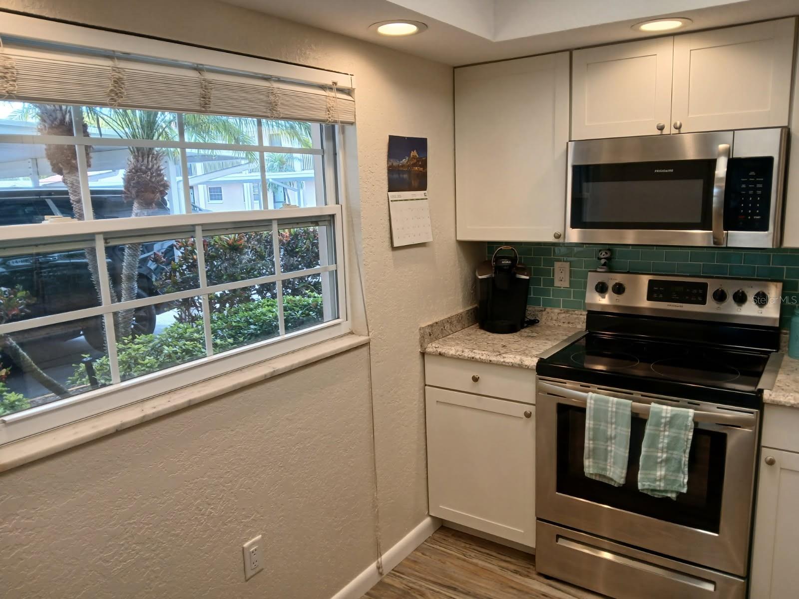 Image 7 of 49 For 10350 Imperial Point Drive W 8