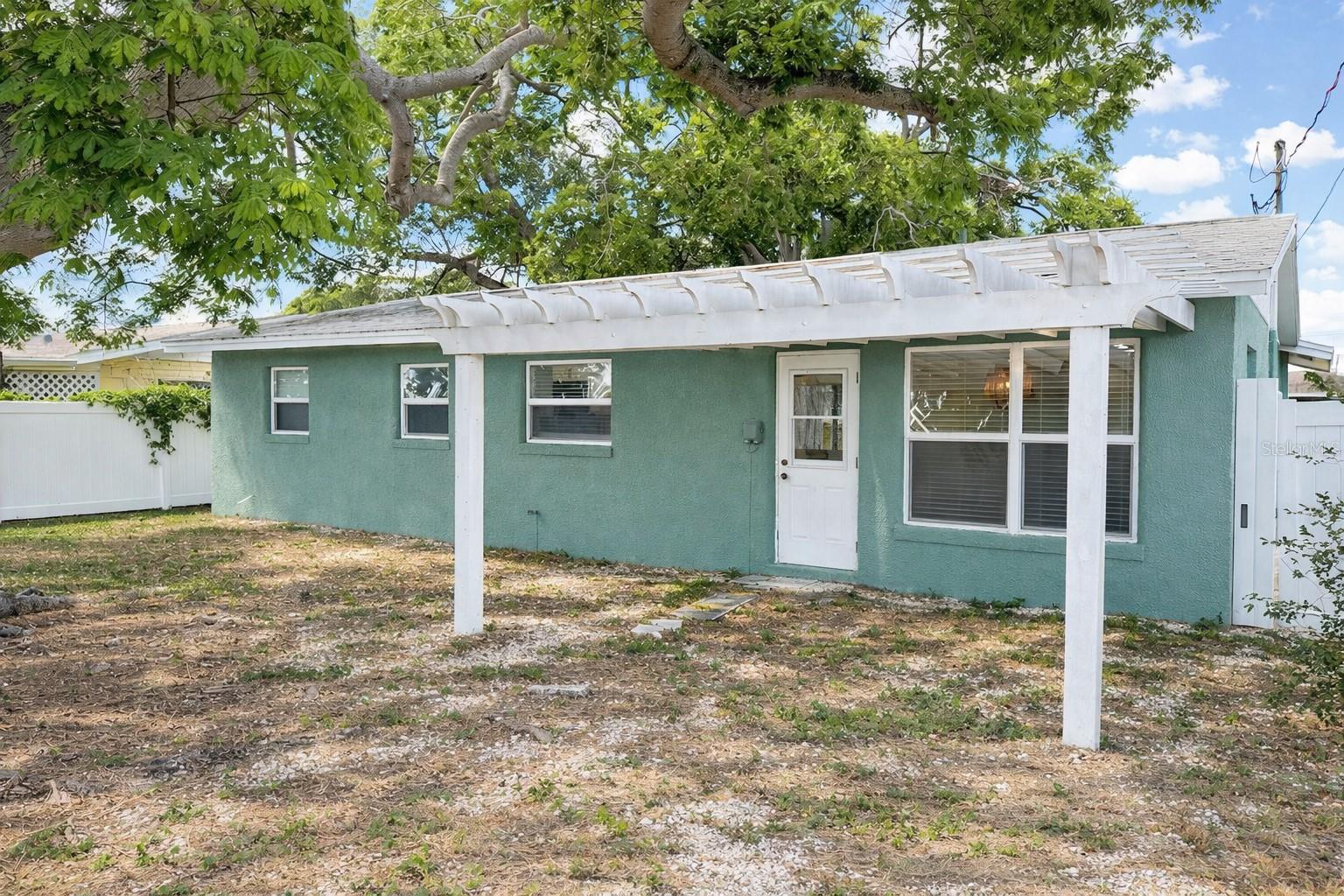 Image 11 of 12 For 6526 43rd Avenue N