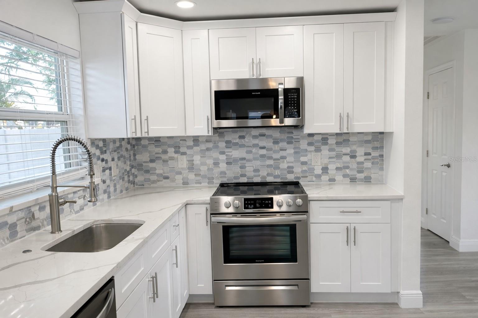 Image 6 of 12 For 6526 43rd Avenue N