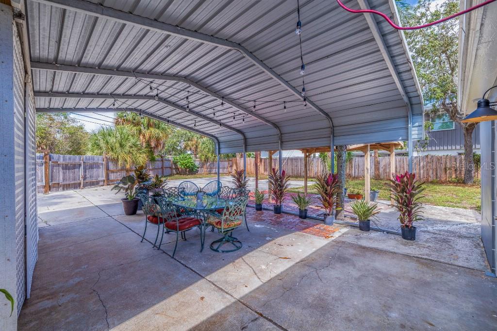 Image 21 of 25 For 347 Ling A Mor Terrace S