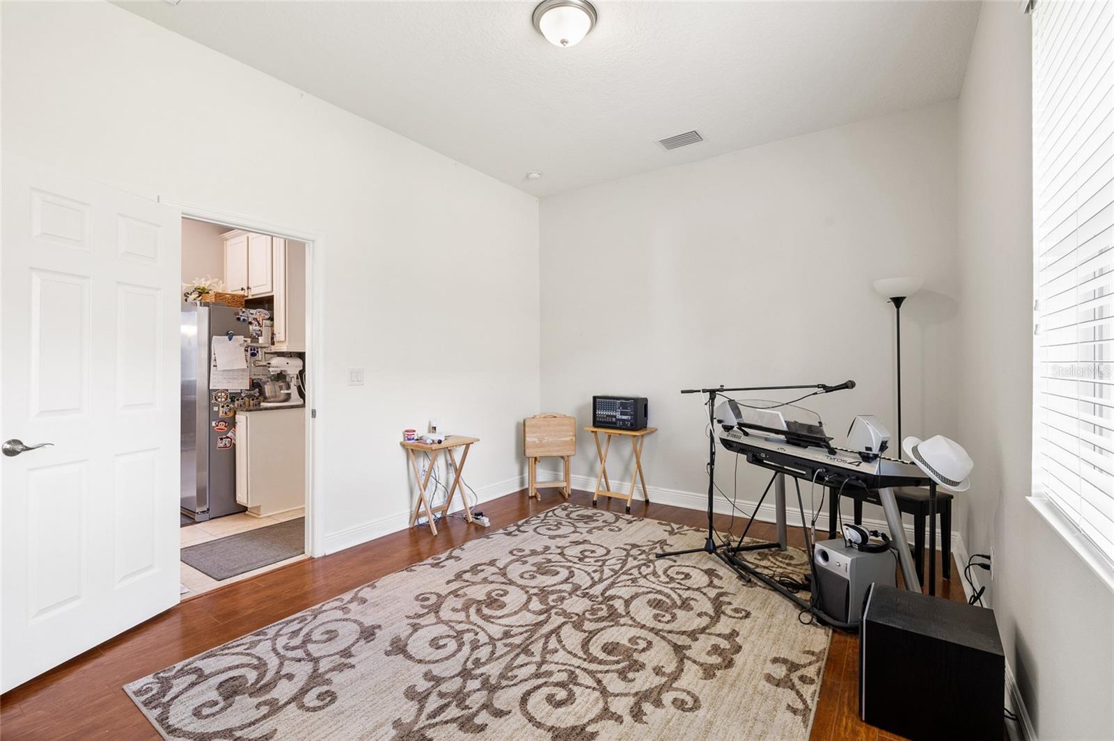 Image 31 of 75 For 5212 Rosefinch Place