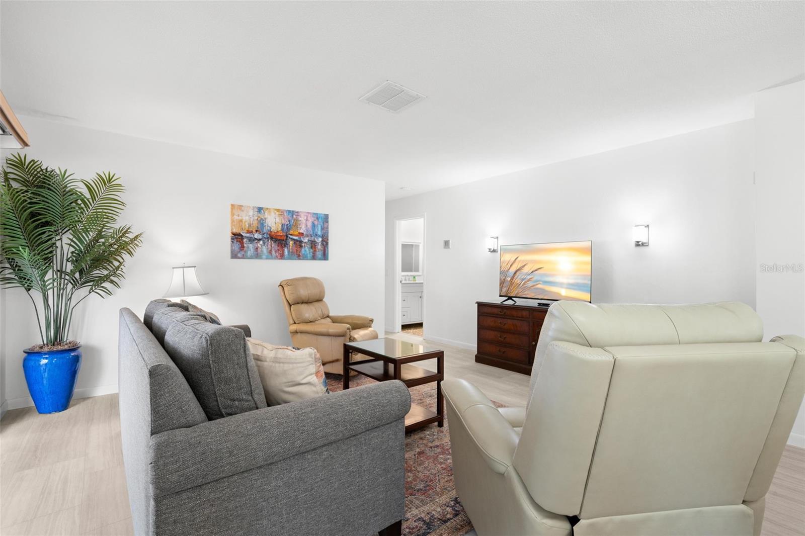 Image 7 of 26 For 616 Heritage Lane B