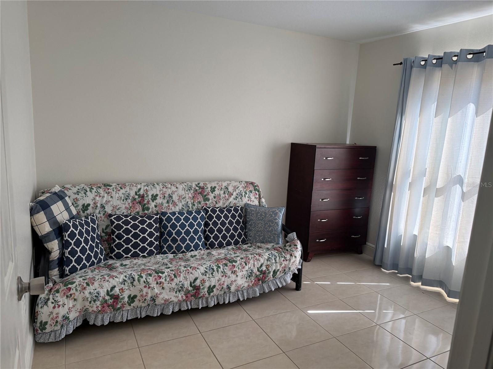 Image 12 of 15 For 1607 Widelake Court