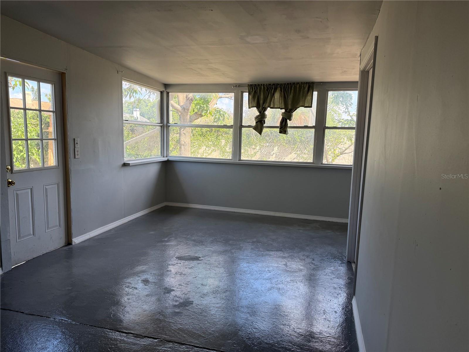 Image 13 of 15 For 1607 Widelake Court