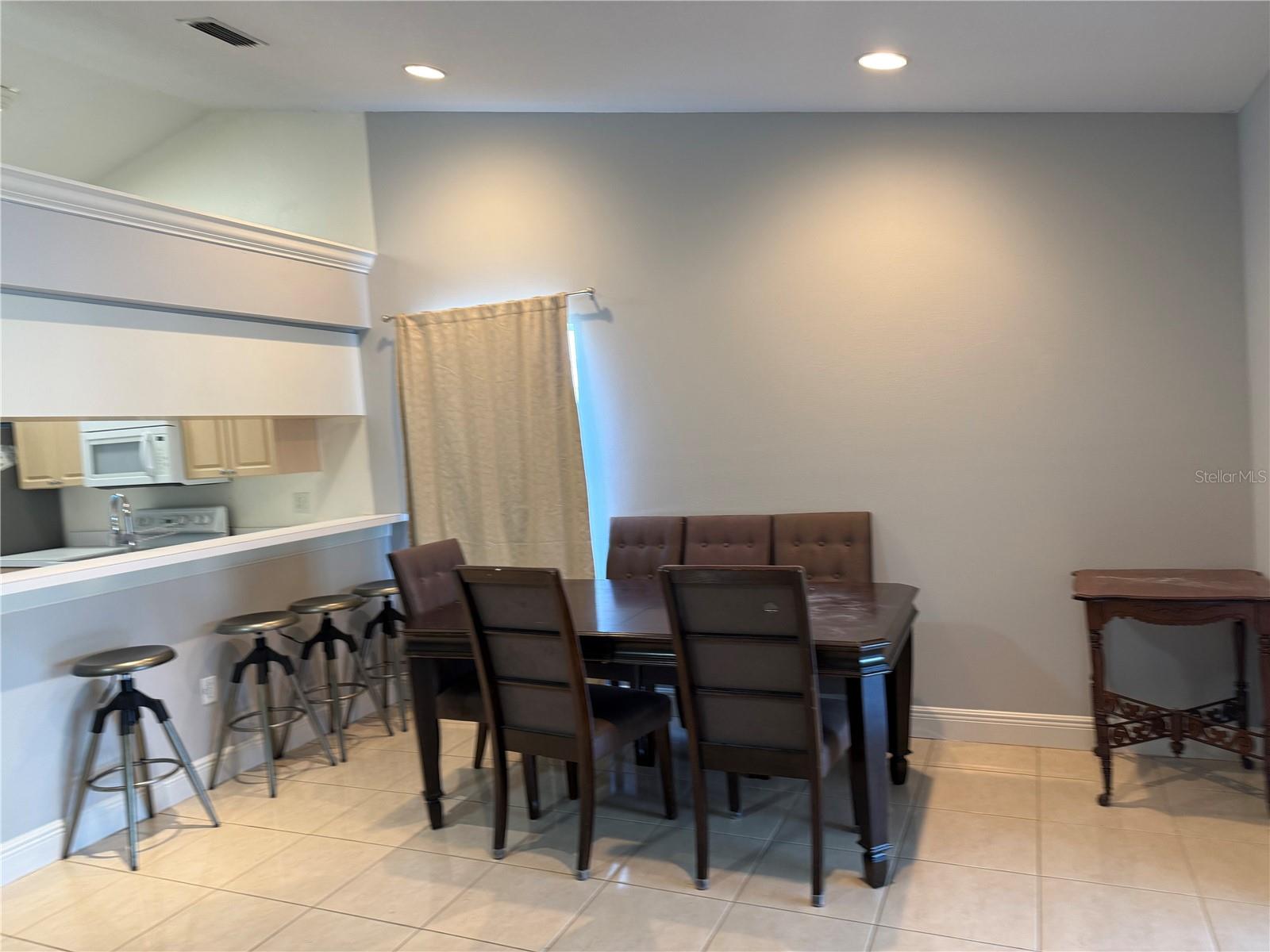 Image 4 of 15 For 1607 Widelake Court