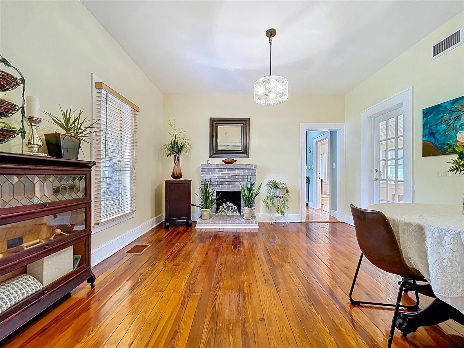 Image 15 of 67 For 1001 Crawford Street