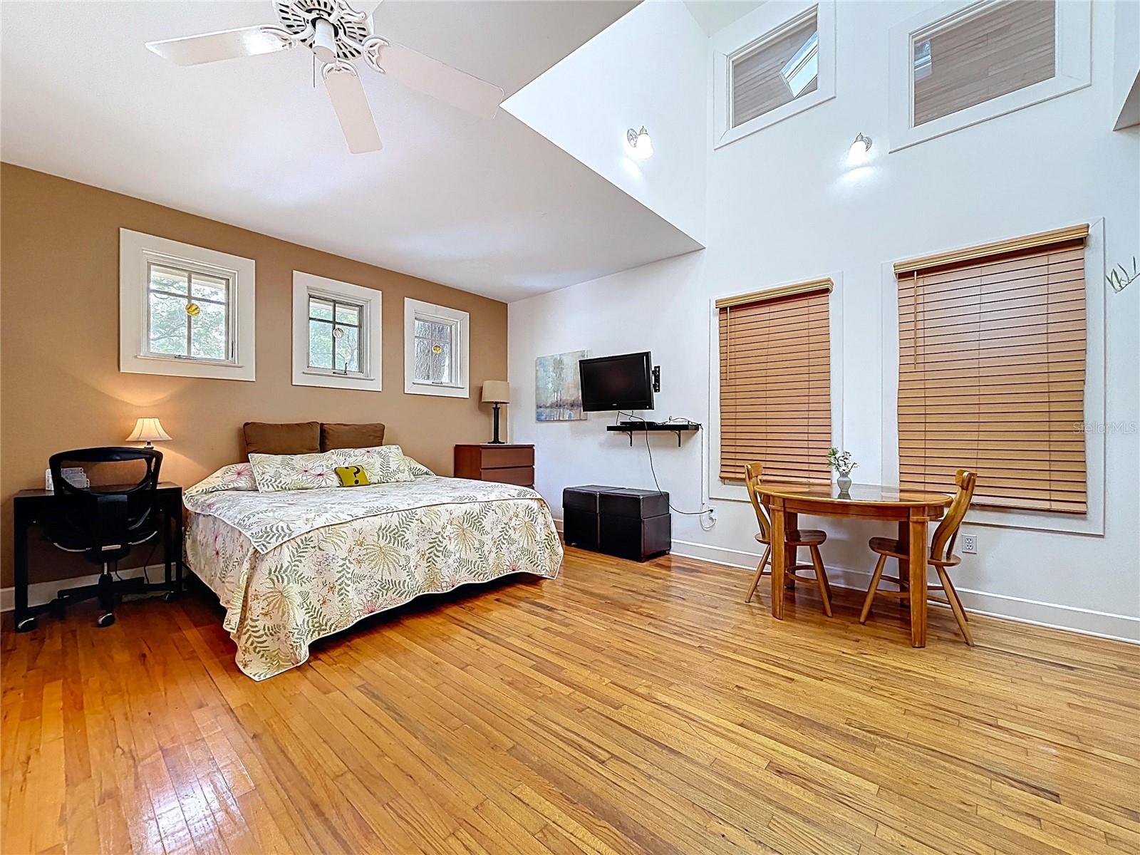 Image 21 of 67 For 1001 Crawford Street