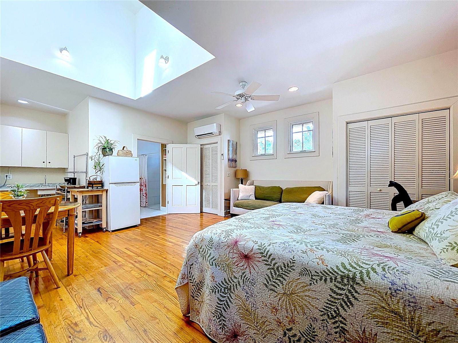 Image 24 of 67 For 1001 Crawford Street